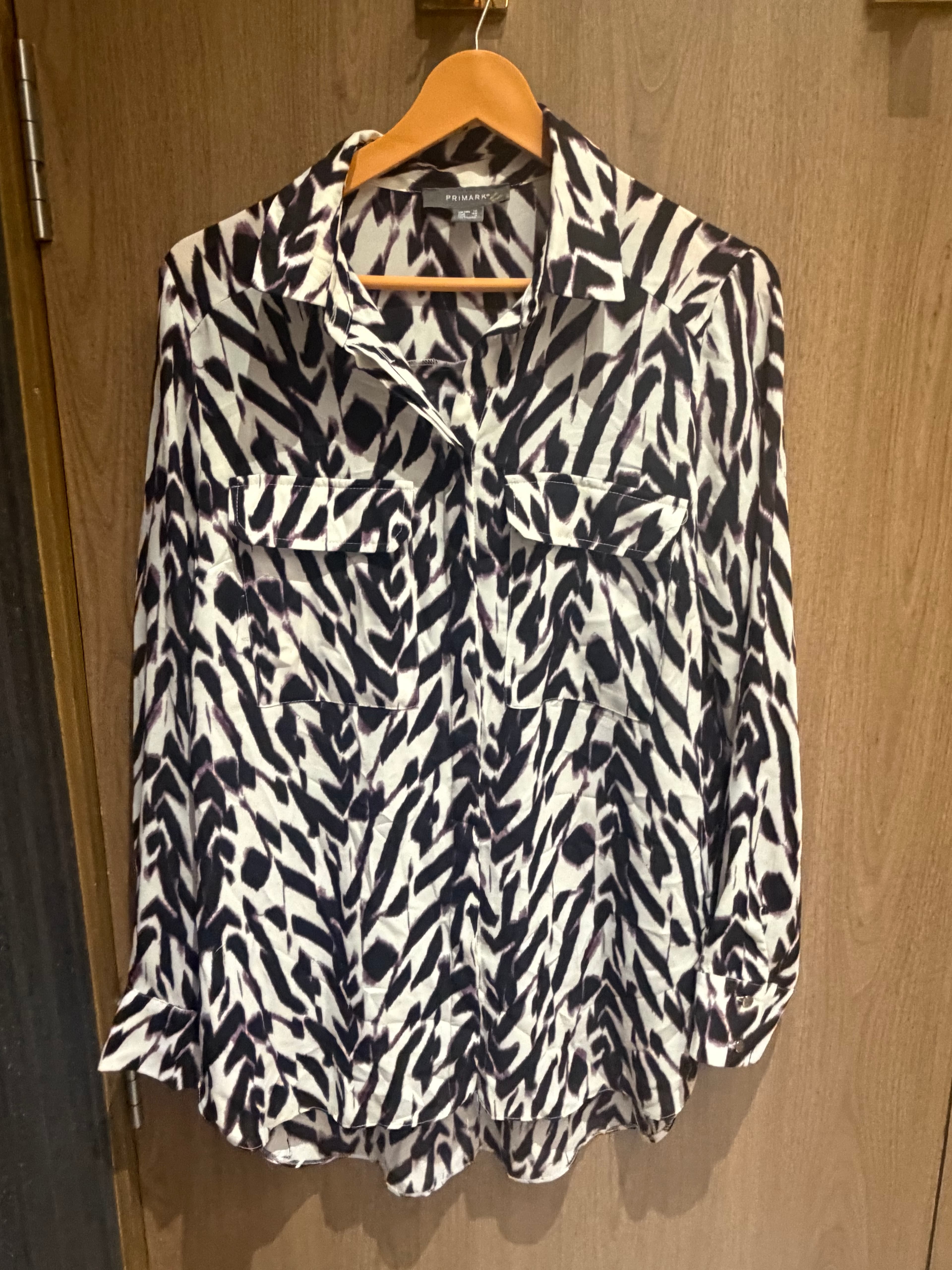 LONG SHIRT PRIMARK LONDON - Image 1