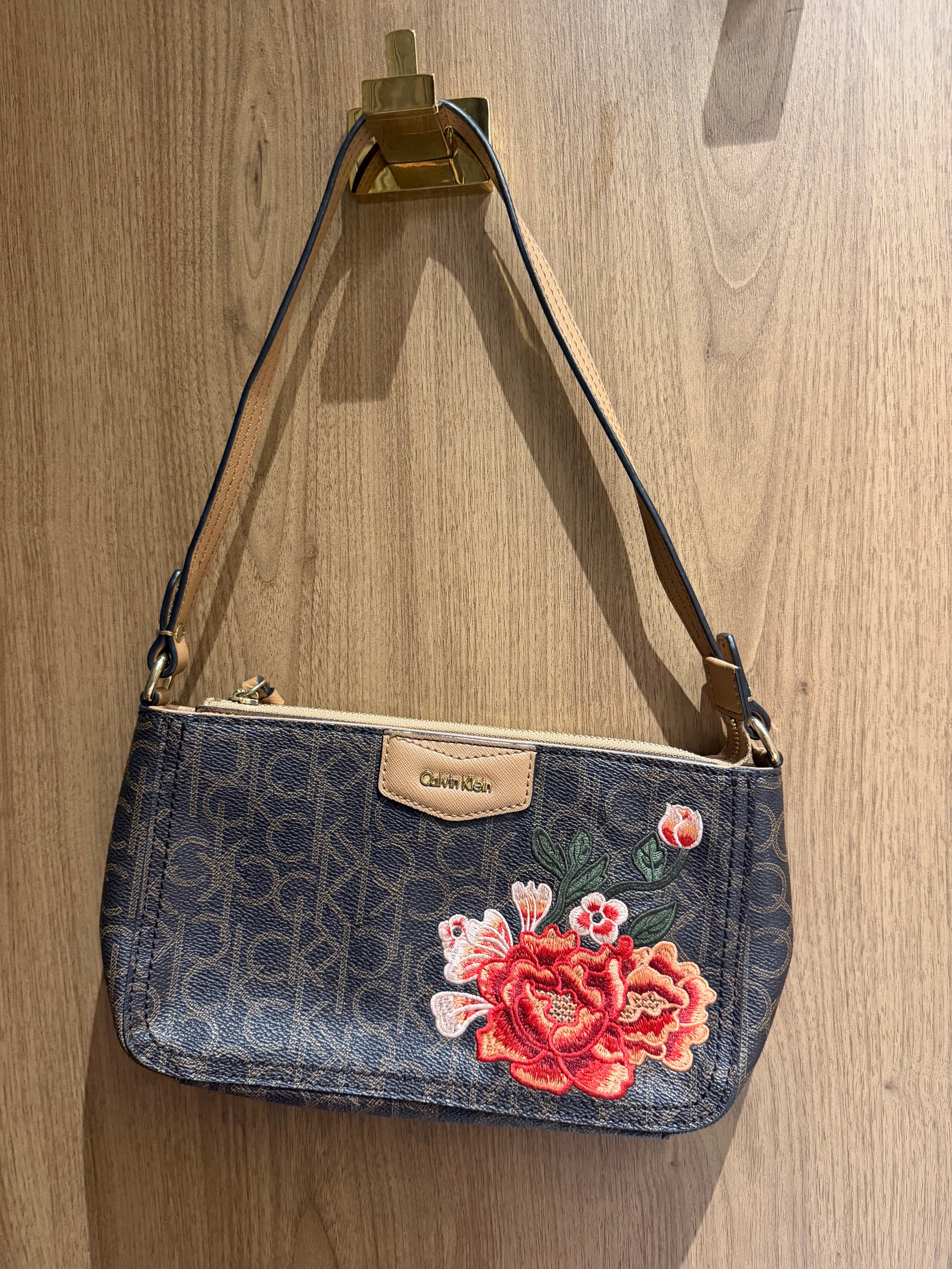 Calvin Klein shoulder bag - Image 1