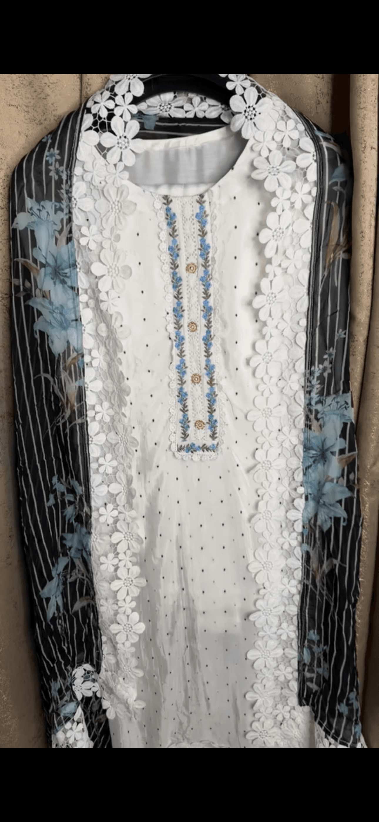 Floral dress - Image 1